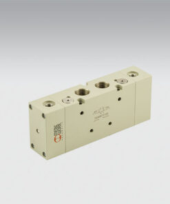 Van khí nén 5/3 trung gian xả (Open Center), 1 cuộn coil, ren G1/2" - Mã 7030012200 - Dòng 70 Pneumatic